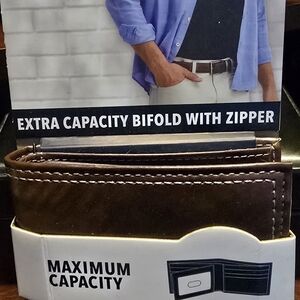 NWT Dockers Dark Brown Bifold Wallet with Zipper